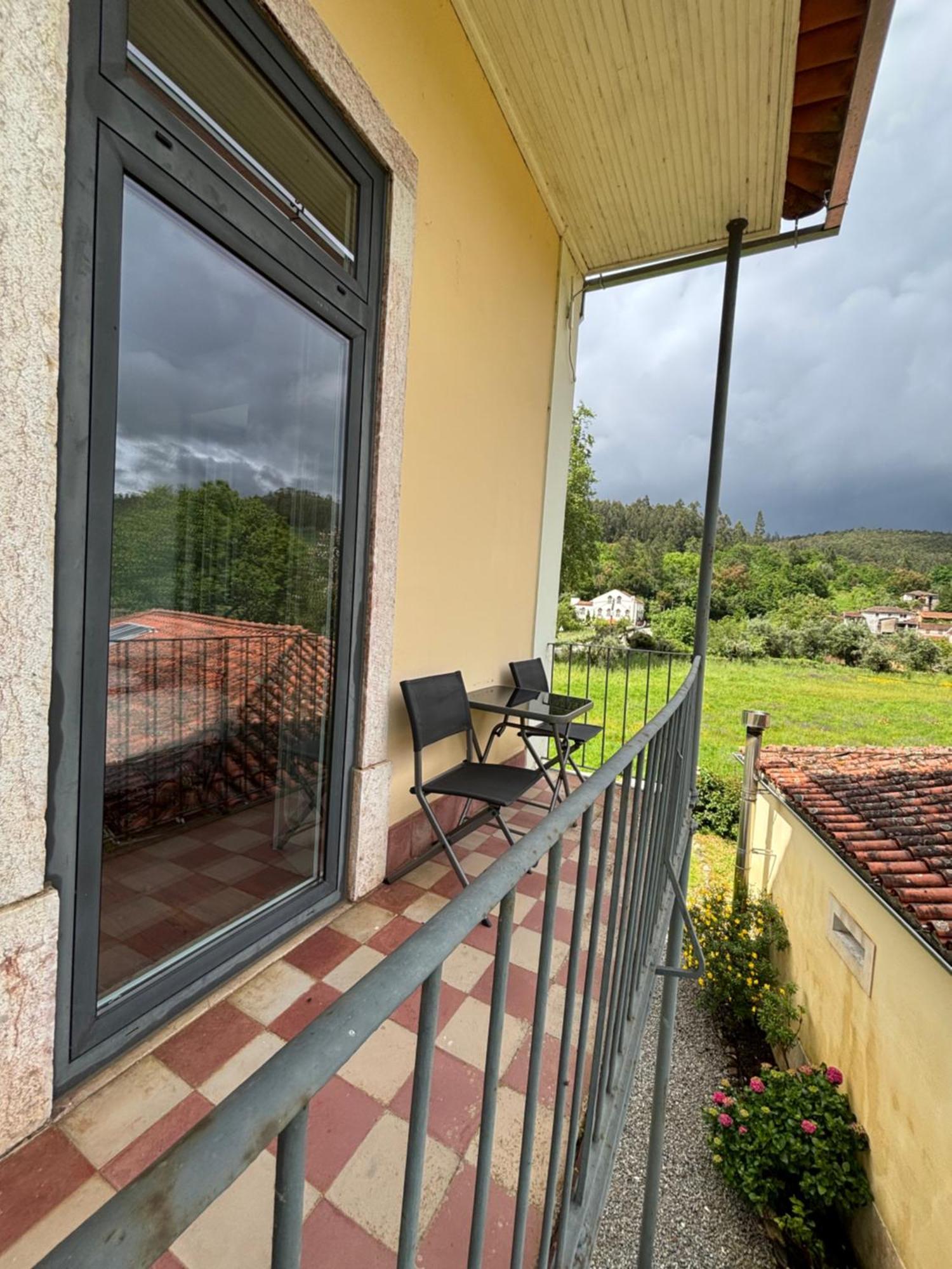 Casa Joya Bed & Breakfast Gois Exterior photo